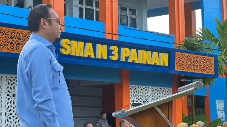rahmat-saleh-soroti-pentingnya-guru-bentuk-karakter-di-tengah-pesatnya-ai