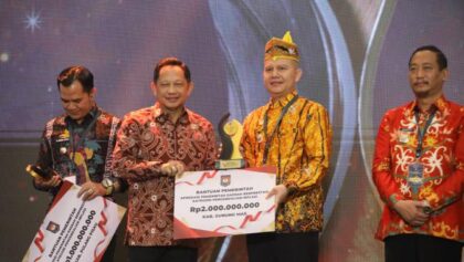 mendagri-seimbangkan-pengawasan-dan-insentif-bagi-pemerintah-daerah