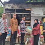 pemkab-dharmasraya-salurkan-bantuan-korban-kebakaran-di-pulau-punjung