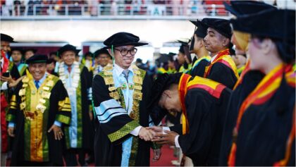 unand-dorong-wisudawan-adaptif-menghadapi-era-ai