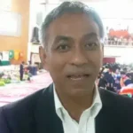 taslim-chaniago-wakili-ketum-ika-unand-di-wisuda-ii-2026