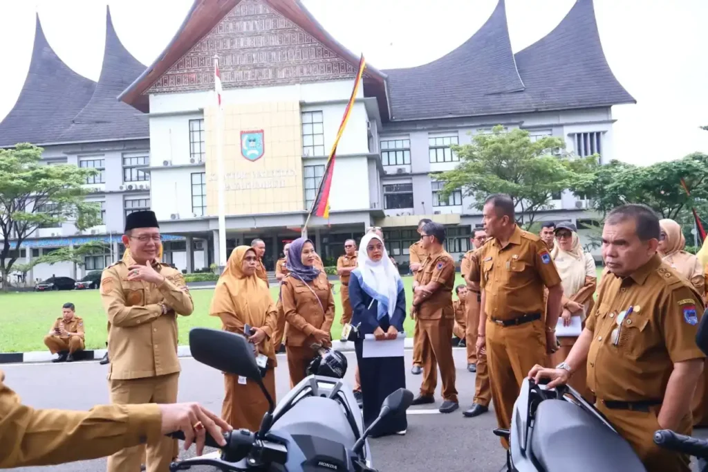walikota-payakumbuh-tegaskan-kendaraan-dinas-harus-tepat-guna-dan-tertib-administrasi