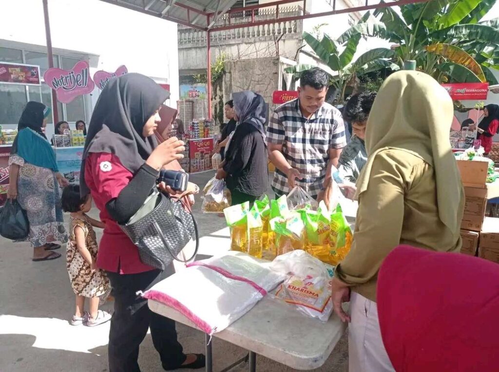 pemko-padang-gelar-operasi-pasar-murah-di-tiga-kecamatan-jelang-iduladha