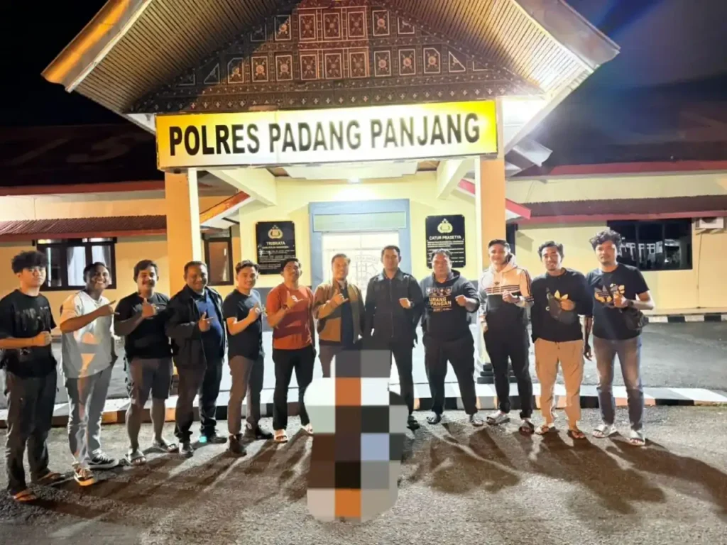 polres-padang-panjang-amankan-pelaku-pungli-di-lembah-anai-yang-viral