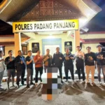 polres-padang-panjang-amankan-pelaku-pungli-di-lembah-anai-yang-viral