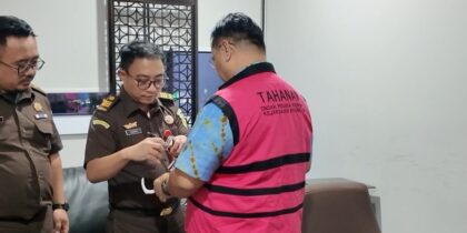 mantan-anggota-ombudsman-jadi-tersangka-kasus-izin-ekspor-cpo