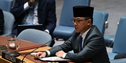 menlu-ri:-kemerdekaan-palestina-lewat-solusi-dua-negara-mutlak-dicapai