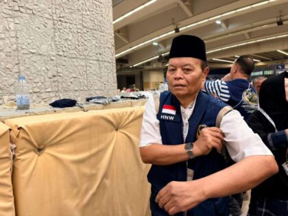 Anggota Tim Pengawas (Timwas) Haji DPR RI, Hidayat Nur Wahid saat berada di Makkah, Arab Saudi, Minggu (31/5/2026), menyampaikan keprihatinannya atas kasus yang dialami para calon jemaah Hanania Travel. Foto: Andri/Septamares