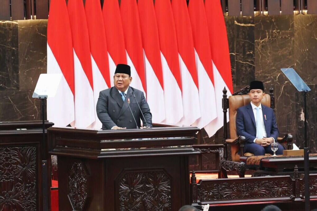 Presiden RI, Prabowo Subianto dan Wakil Presiden, Gibran Rakabuming Raka, saat menyampaikan pidato Kerangka Ekonomi Makro dan Pokok-pokok Kebijakan Fiskal (KEM-PPKF) RAPBN Tahun Anggaran 2027 di Kompleks Parlemen, Senayan, Jakarta, Rabu (20/5/2026). Foto : Dok/Alma