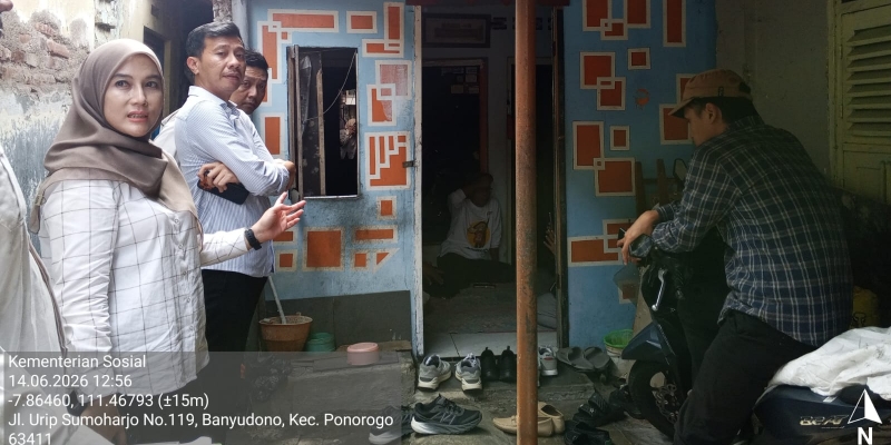 kemensos-pkp-verifikasi-rumah-tak-layak-huni-orang-tua-siswa-sekolah-rakyat-di-jatim