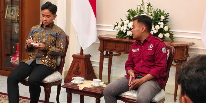 membaca-manuver-gibran-terima-mahasiswa-pendemo