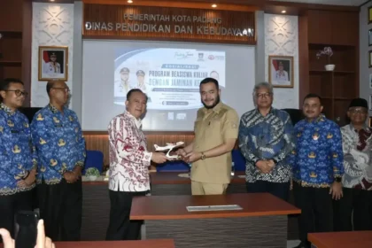 pemko-padang-sediakan-beasiswa-vokasi-industri-penerbangan