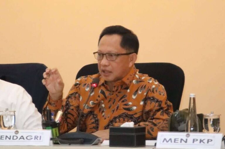 Ketua Satuan Tugas Percepatan Rehabilitasi dan Rekonstruksi (Satgas PRR) Pascabencana Sumatera Muhammad Tito Karnavian.