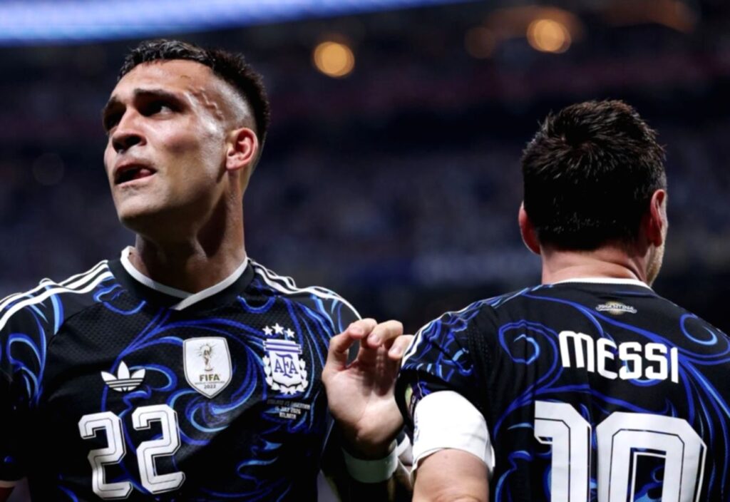 Lautaro Martinez melakukan selebrasi setelah mencetak gol kemenangan Argentina atas Inggris di Piala Dunia 2026.