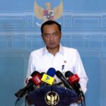 Menteri Sekretaris Negara Prasetyo Hadi memberikan keterangan pers di Kompleks Parlemen, Jakarta.