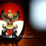 Mantan Pj Bupati Muara Enim Hengky Putrawan memenuhi panggilan pemeriksaan KPK terkait dugaan suap di Jakarta.