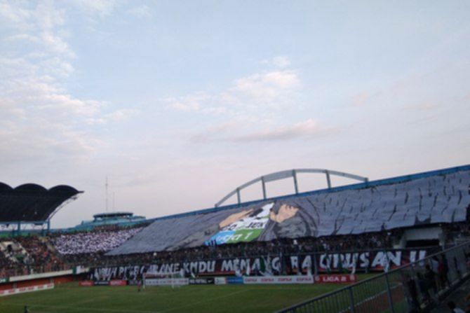 Fajar Listyantara saat masih aktif bermain sebagai pesepak bola profesional untuk PSS Sleman dan PSIM Yogyakarta