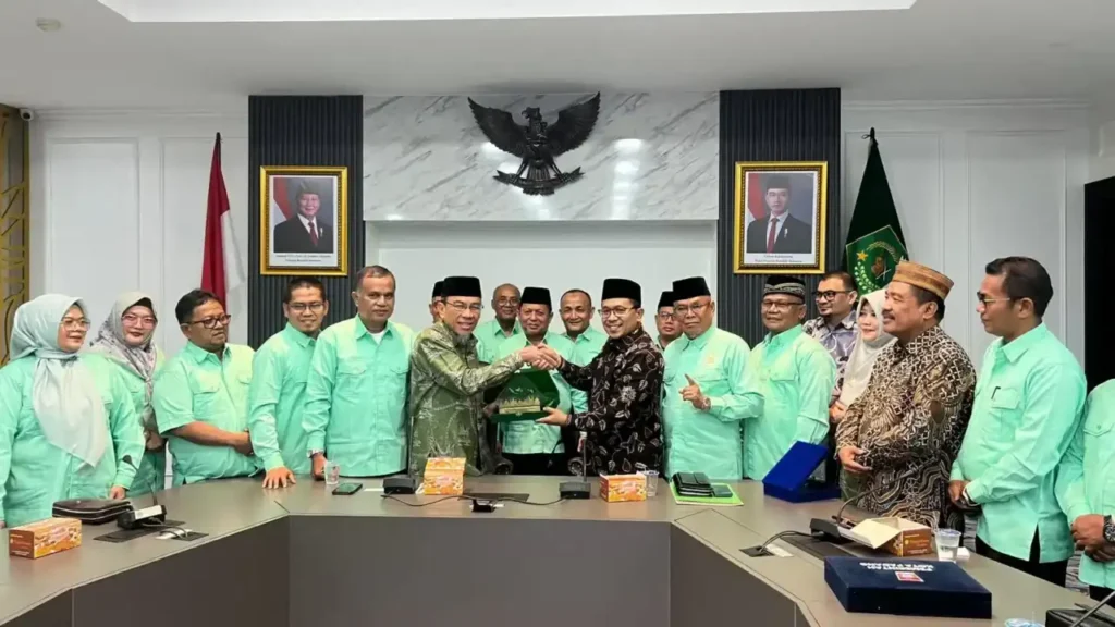 perkuat-kerukunan,-pemko-padang-konsultasi-ke-kemenag-dan-kemendagri-ri
