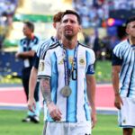 Lionel Messi terlihat kecewa di lapangan setelah Argentina kalah 0-1 dari Spanyol di final Piala Dunia 2026.