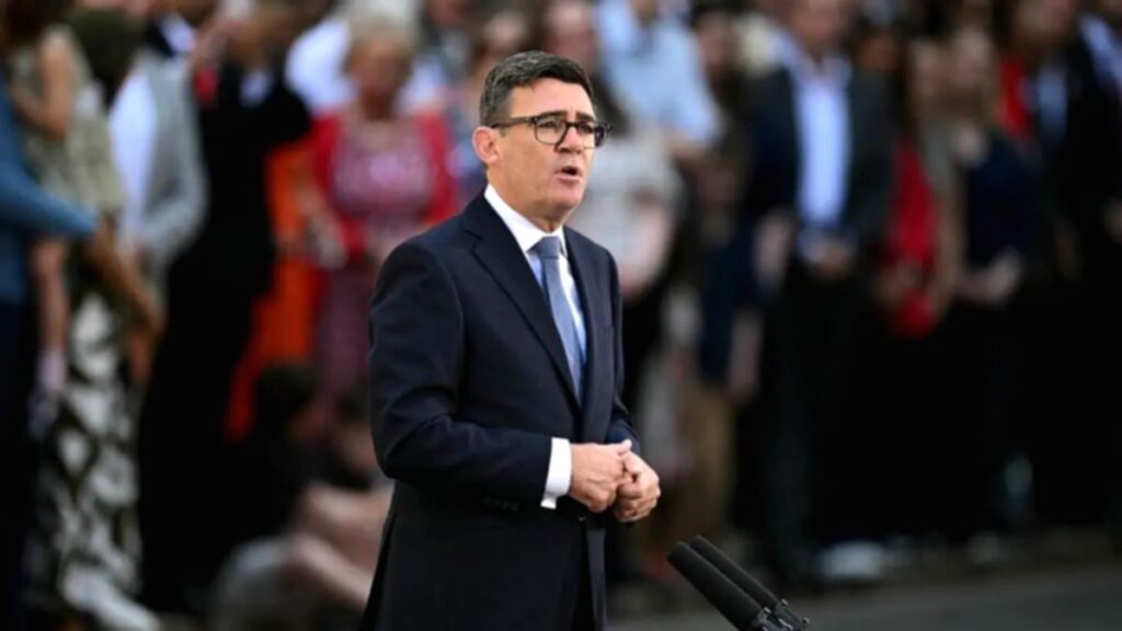 Andy Burnham saat menerima mandat resmi sebagai Perdana Menteri Inggris dari Raja Charles III di Istana Buckingham.