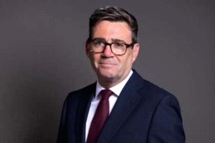 Andy Burnham saat dilantik sebagai Perdana Menteri Inggris yang baru menggantikan Keir Starmer.