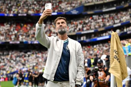 Jurgen Klopp saat memberikan keterangan pers terkait peran barunya sebagai pelatih Timnas Jerman.