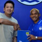 Ikhwan Ali Tanamal saat memperkuat Persib Bandung melawan Arema FC di Stadion Si Jalak Harupat