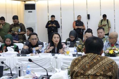 Anggota Badan Anggaran (Banggar) DPR RI Puteri Komarudin, dalam agenda Kunjungan Spesifik Banggar DPR bersama Kepala Kanwil Bank Indonesia Provinsi Kepulauan Riau di Kota Batam, Kepulauan Riau.|Foto: Alma/Karisma