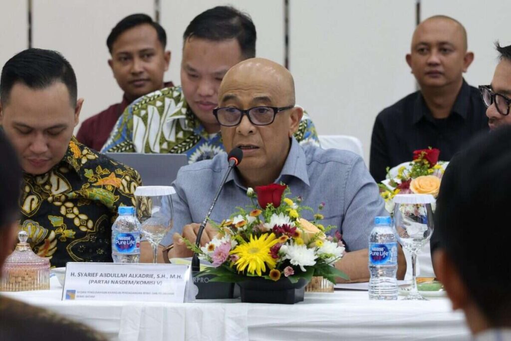 Wakil Ketua Banggar DPR RI Syarief Abdullah Alkadrie saat memimpin Kunjungan Kerja Spesifik Badan Anggaran (Banggar) DPR RI di Kota Batam, Kepulauan Riau, Jumat (3/7/2026). Foto: Alma/Mahendra