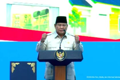 Presiden Prabowo Subianto memberikan arahan kepada jajaran perwira tinggi TNI di Jakarta.