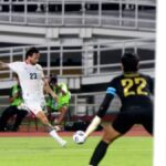 Marc Klok saat berlaga membela Timnas Indonesia di Stadion Pakansari, Senin (27/7).