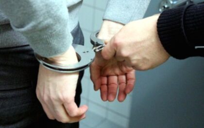 Kapolres Tabanan memberikan keterangan pers terkait penetapan lima tersangka kasus pengeroyokan di Baturiti.