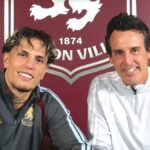 Alejandro Garnacho mengenakan seragam Aston Villa setelah resmi bergabung dengan status pinjaman