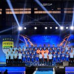 Para pemain Persib Bandung saat diperkenalkan dalam acara Pesta Biru di Bandung Arena untuk musim 2026/2027.