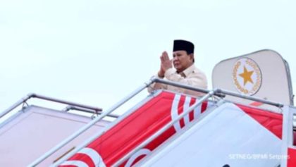 Presiden Prabowo Subianto meninjau lokasi terdampak gempa bumi di Nusa Tenggara Timur.