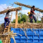 Menteri Pertanian Andi Amran Sulaiman memberikan keterangan terkait kewajiban industri gula memiliki kebun tebu sendiri.