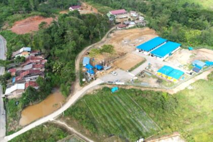 Direktur PT Darma Henwa Tbk Ricardo Silaen memberikan keterangan terkait rencana IPO Gayo Resources Mineral