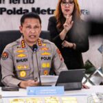 Konten kreator Muhammad Jannah atau Bigmo saat menjalani pemeriksaan terkait kasus promosi produk vape anak