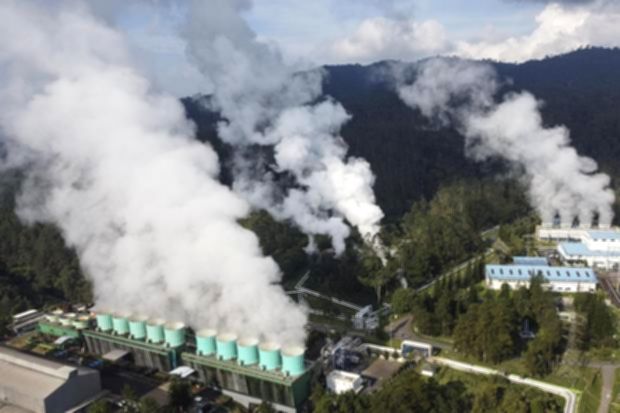 Suasana penandatanganan kerja sama pengembangan proyek panas bumi oleh Pertamina Geothermal Energy di IIGCE 2026.