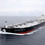 Kapal tanker VLCC Pertamina Pride berlayar melintasi perairan internasional.