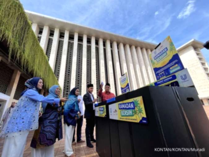 Direktur Utama BEI Jeffrey Hendrik membahas integrasi dana wakaf Masjid Istiqlal ke pasar modal