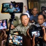 Tim penyidik Kejaksaan Agung melakukan penggeledahan di rumah mantan Jampidsus Febrie Adriansyah di Jakarta Selatan.