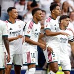 Pemain Real Madrid merayakan kemenangan atas Malaga di Stadion Santiago Bernabeu.