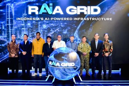 Papan nama PT Infra Fiber Teknologi dan logo Indosat sebagai simbol kolaborasi pembangunan infrastruktur AI di Indonesia.