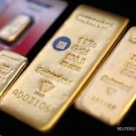 Grafik kenaikan harga emas dunia yang menyentuh rekor tertinggi baru di pasar internasional.