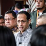 Nadiem Makarim saat menghadiri persidangan kasus digitalisasi pendidikan di Pengadilan Tinggi Jakarta