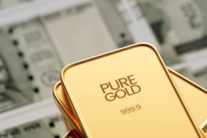 Tampilan layar monitor yang menunjukkan grafik pergerakan Indeks Harga Saham Gabungan di Bursa Efek Indonesia