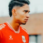 Marselino Ferdinan saat mengenakan seragam Timnas Indonesia di lapangan