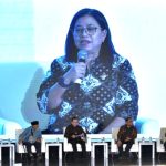 Tony Soemarno berbicara dalam gelar wicara tentang pemulihan penyintas terorisme di The Tribrata, Jakarta.