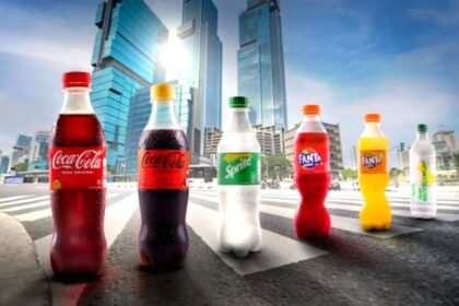 Presiden Direktur Coca-Cola Indonesia, Eva Lusiana, saat memberikan penjelasan mengenai strategi bisnis perusahaan.